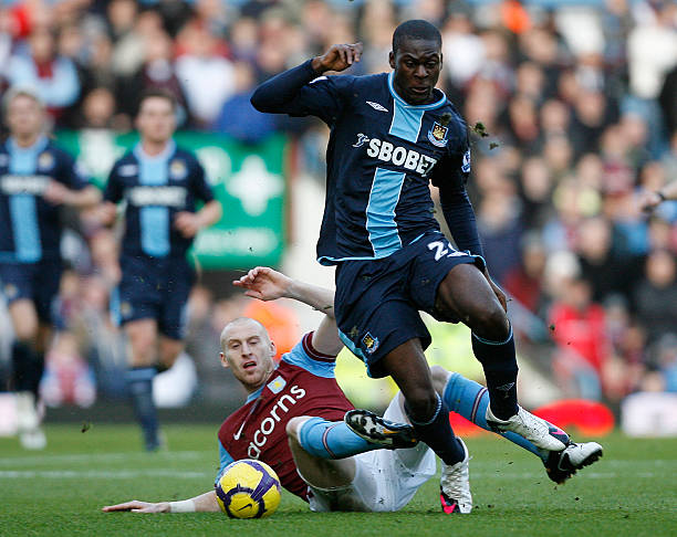 在这个背景 在这个背景