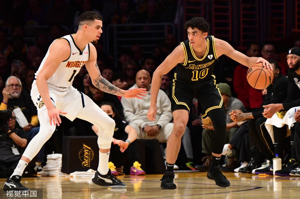 却在社交媒 却在社交媒